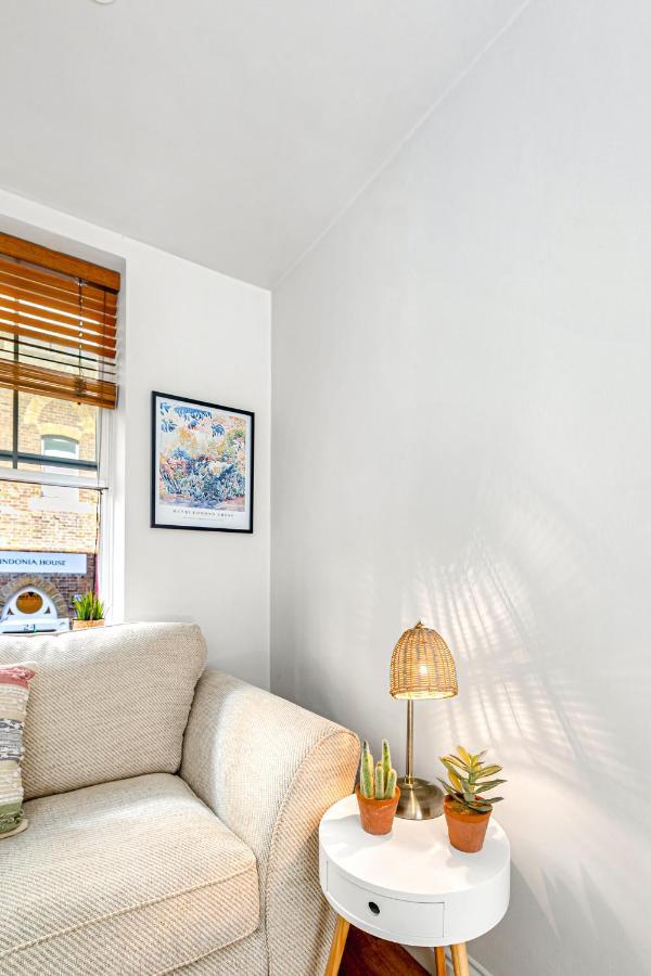 Charming Studio Flat Close To Holborn Station ลอนดอน ภายนอก รูปภาพ