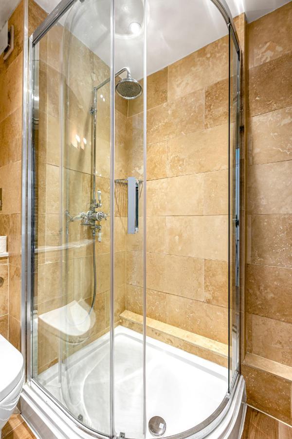 Charming Studio Flat Close To Holborn Station ลอนดอน ภายนอก รูปภาพ
